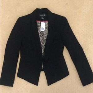 Forever 21 Fitted Black Blazer (M) 🆕